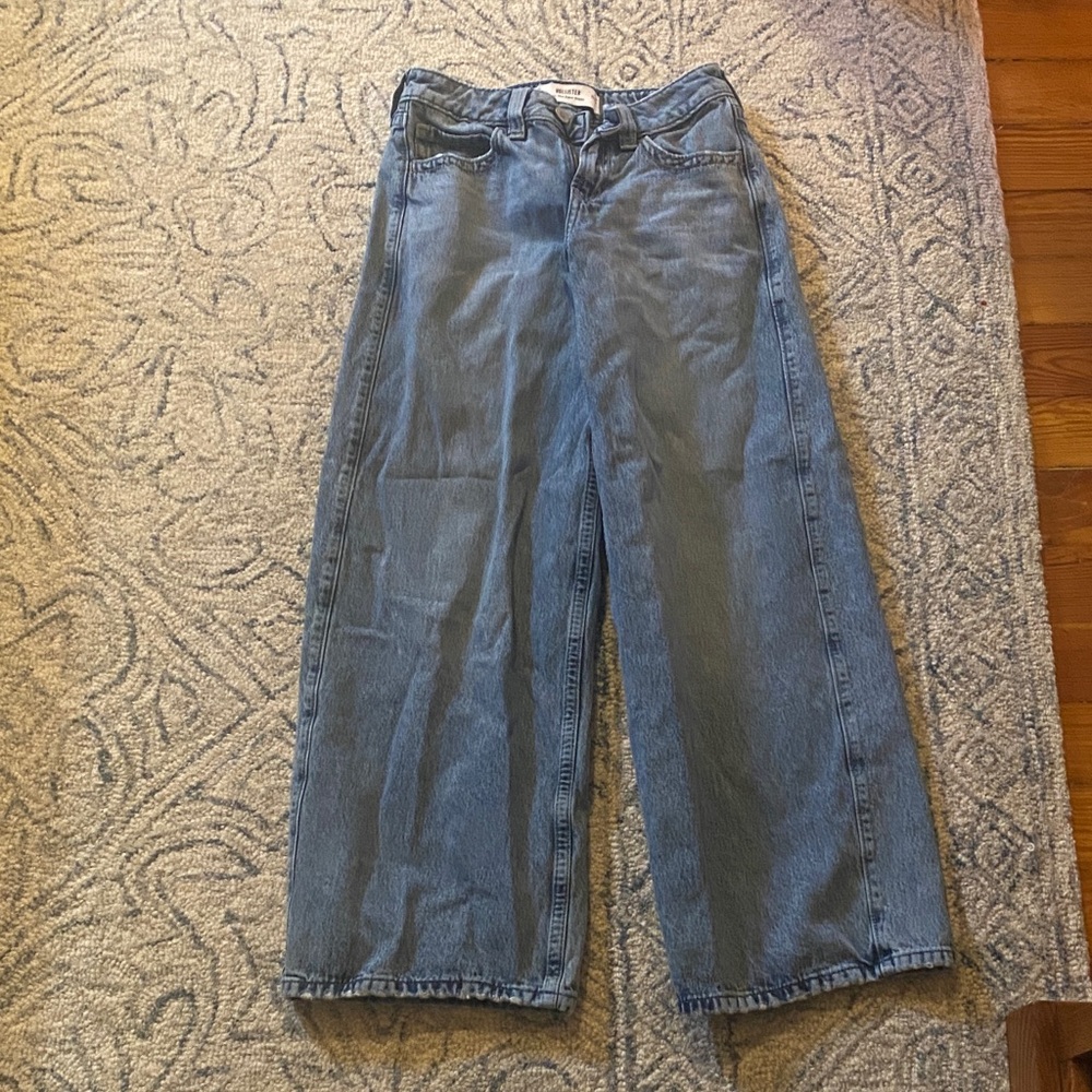 Hollister Low-Rise Super Baggy Jeans in Blue